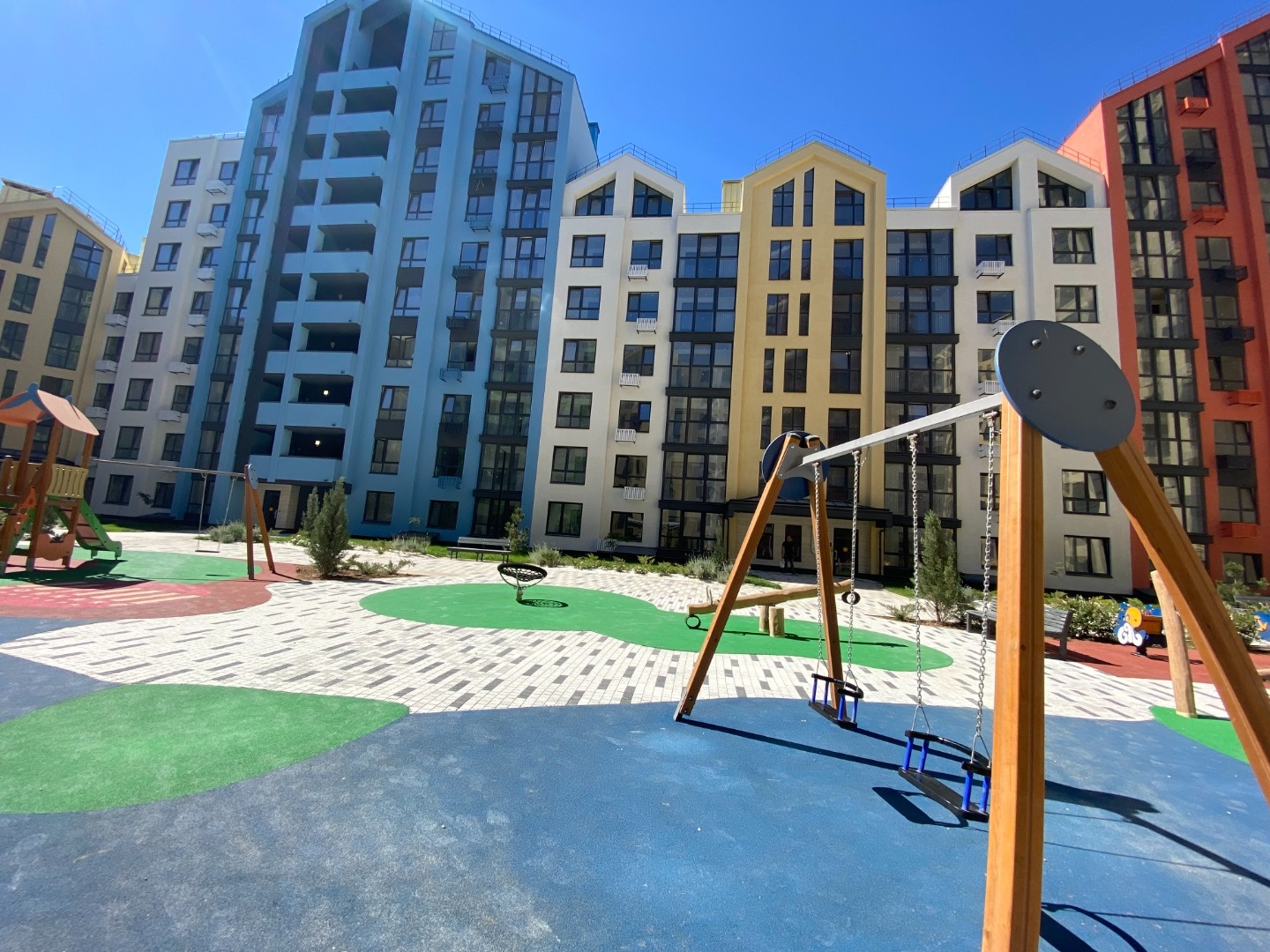 Цены напрямую от застройщика  без дополнительных затрат 
Работаем с любовью без комиссии 
Жилой Комплекс сдан 

Можно приступать к выполнению ремонта. 

Рассрочка - Первоначальный Взнос от - 20%  и остаток равными платежами до июля 2026 года.
Ипотека в банках : Сбер, ВТБ, Россия
При 100% оплате пред